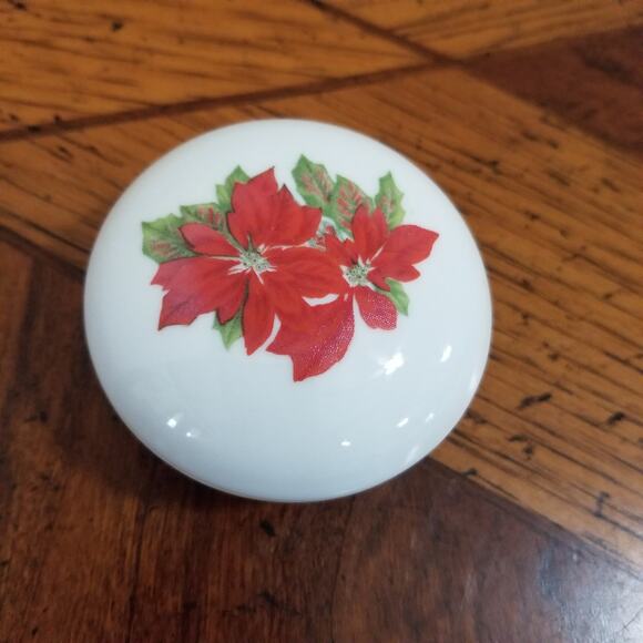 Porcelain collectors box exclusively for Lilian Vernon - Picture 2 of 11